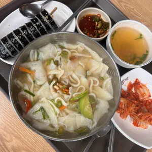 공릉동멸치국수 사진