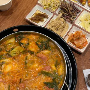 홍대부대찌개 사진