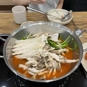 일석삼조버섯매운탕 사진