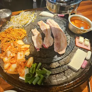 60판왕뚜껑삼겹살 사진