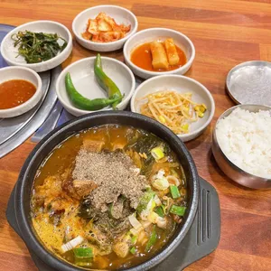 신원당마늘보쌈감자탕칡냉면칼국수 사진