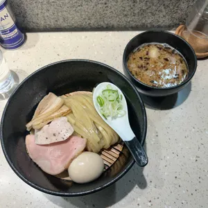 윤멘 사진