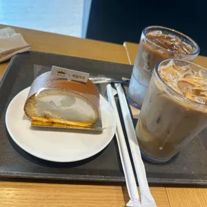 폴 바셋 사진