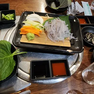 오징어선수촌 사진