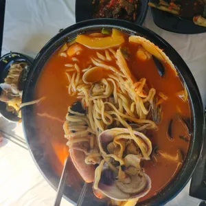 덕이네황제바지락칼국수 사진