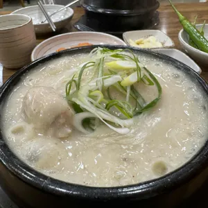 예담들깨삼계탕 사진