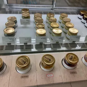 화이트리에 사진
