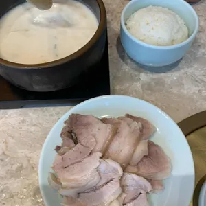 거대돼지국밥 사진