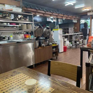 맷돌순두부돌솥밥 리뷰 사진