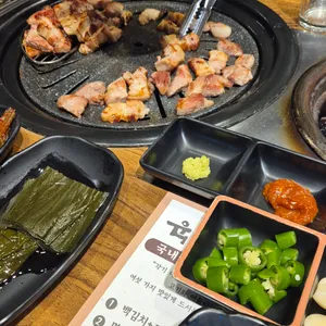 육시리 사진