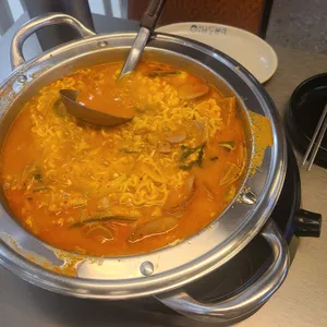 해방촌 부대찌개 사진