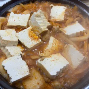 돼지집 사진