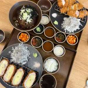 돈까스튀기는형 사진