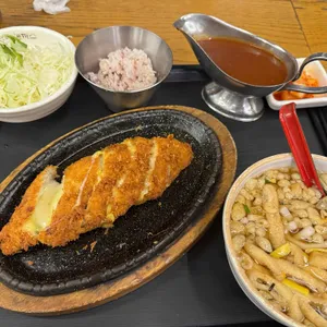 홍익돈까스 사진