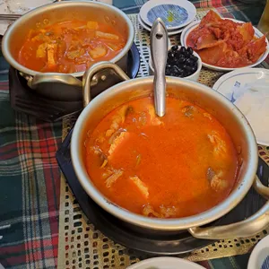 제육천하 사진