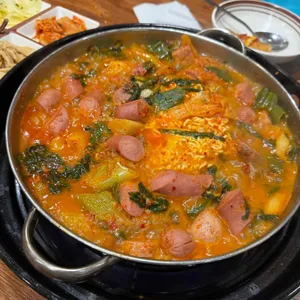 홍대부대찌개 사진