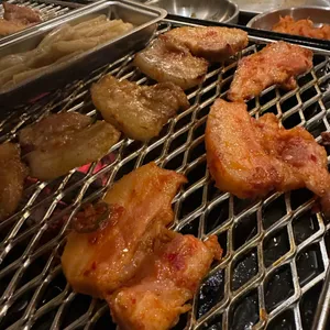 초연 사진
