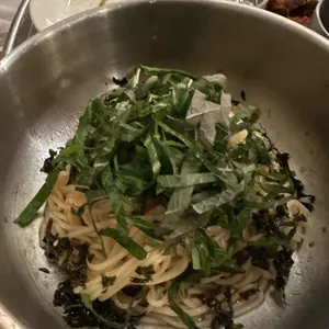 초연 사진