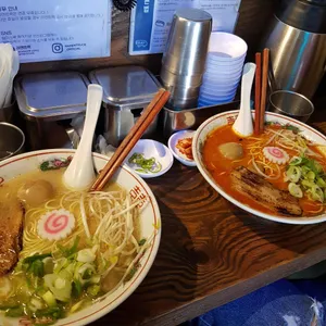 라멘트럭 사진