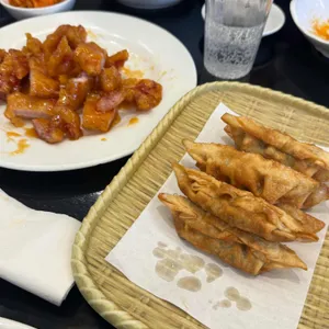 홍성원 사진