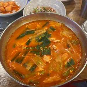홍익궁중전통육개장 사진