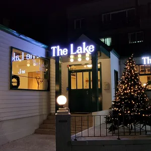 The Lake 리뷰 사진