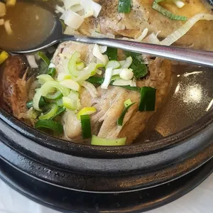 고모리능이백숙 사진
