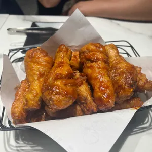 교촌치킨 사진