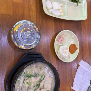 영진돼지국밥 사진