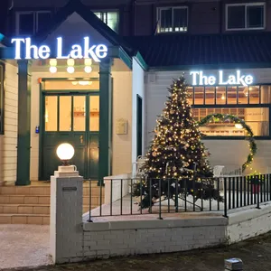 The Lake 리뷰 사진