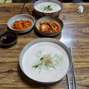 황곰바지락칼국수 사진