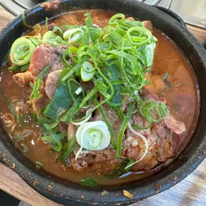 방가삼대얼큰한뼈해장국 사진