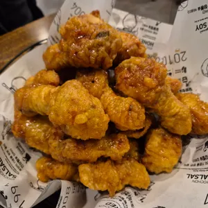 교촌치킨 사진