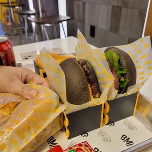 블랙마스터버거 롯데백화점 사진