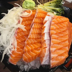 연어시장 사진