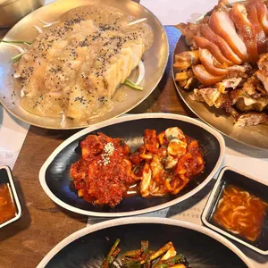 야들야들한 보약족발보쌈 사진