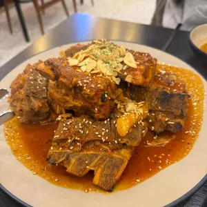 숯불뼈구이 핫뼈감자탕 사진