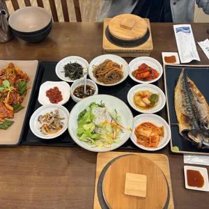 광릉돌솥밥 사진
