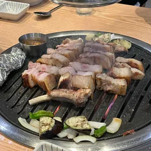 열두달제주흑돼지 사진