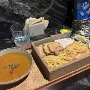 요찌무 대표 사진