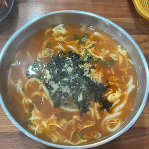 공주 얼큰이 칼국수 쭈꾸미 사진