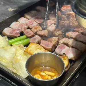금돗 성산흑돼지 사진