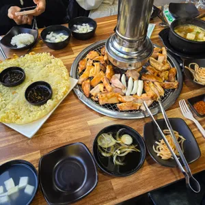 유명숯불닭갈비 사진