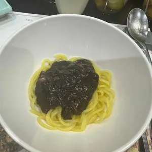 더씨 사진