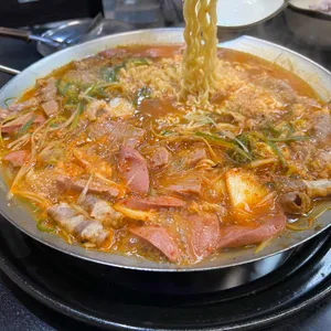 신의주부대찌개 사진