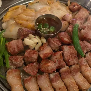 부산댁 사진