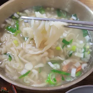 살구나무집칼국수 사진