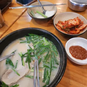 부산아지매국밥 사진
