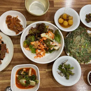서운산장터마당 사진