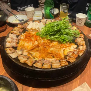 무쇠김치삼겹 사진